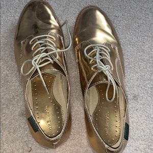 GH Bass & Co Women’s Gold Oxfords